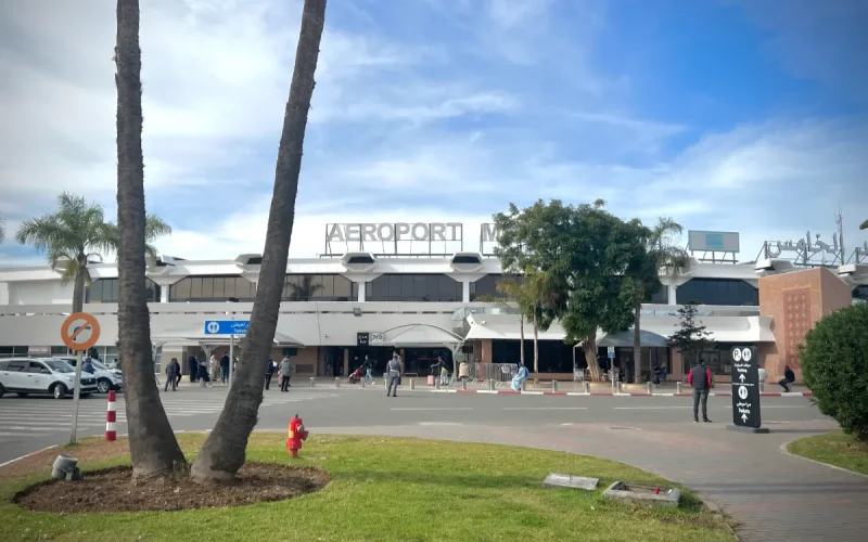 Vol de centaines de téléphones à l'aéroport de Casablanca : le scandale qui éclabousse Royal Air Maroc
