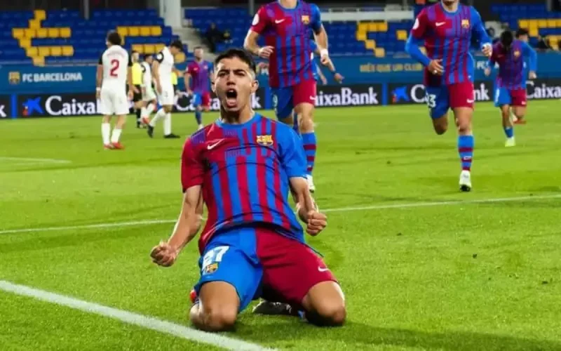 Leeds United, prochaine destination d'Ilias Akhomach ?