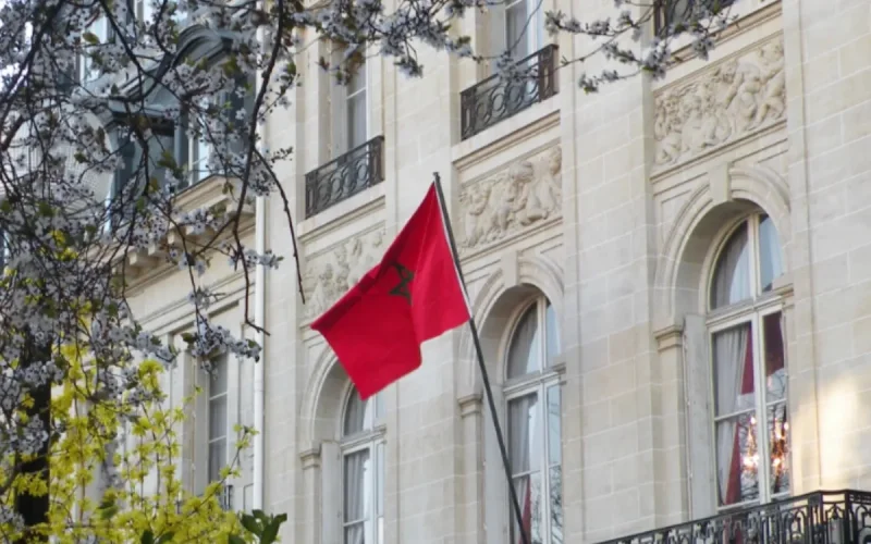 Un drapeau marocain brûlé à Aubervilliers, l'ambassade porte plainte contre des Algériens