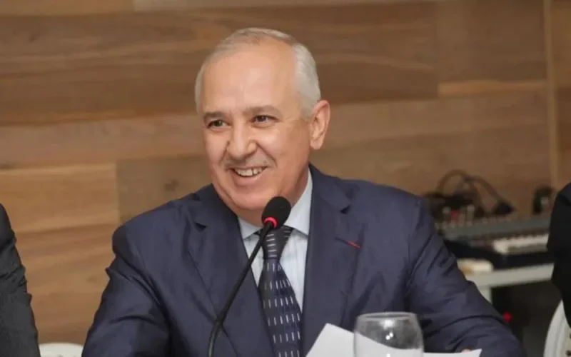 Rachat d'un club anglais : le milliardaire marocain Anas Sefrioui répond aux rumeurs