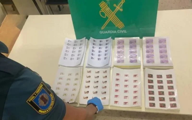 Une Marocaine transportant de faux timbres arrêtée à l'aéroport de Valence