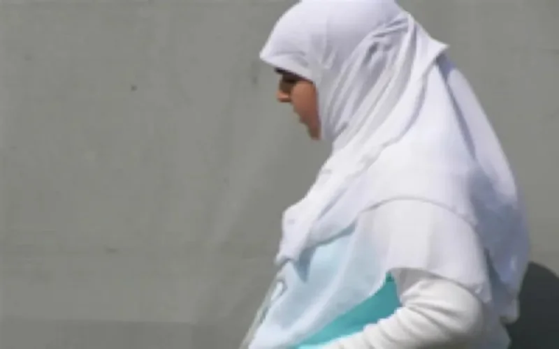 Anvers veut interdire le voile aux guichets 