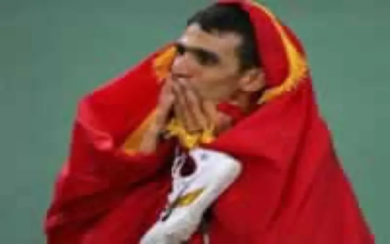  El Guerrouj fuit l'Ethiopien Gebreselassie