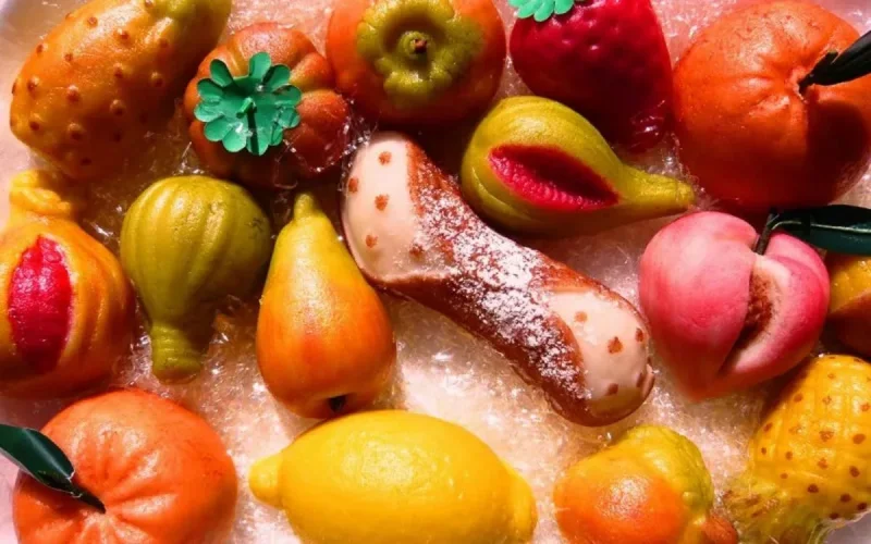 Gâteaux colorés à la noix de coco 