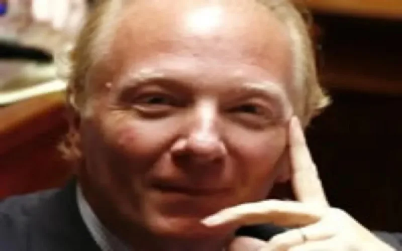 Hortefeux propose un nouveau dispositif pour le retour des RME