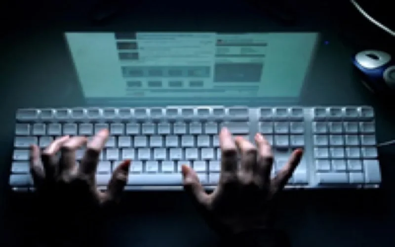 Deux Marocains parmi des escrocs du net arrêtés en Espagne