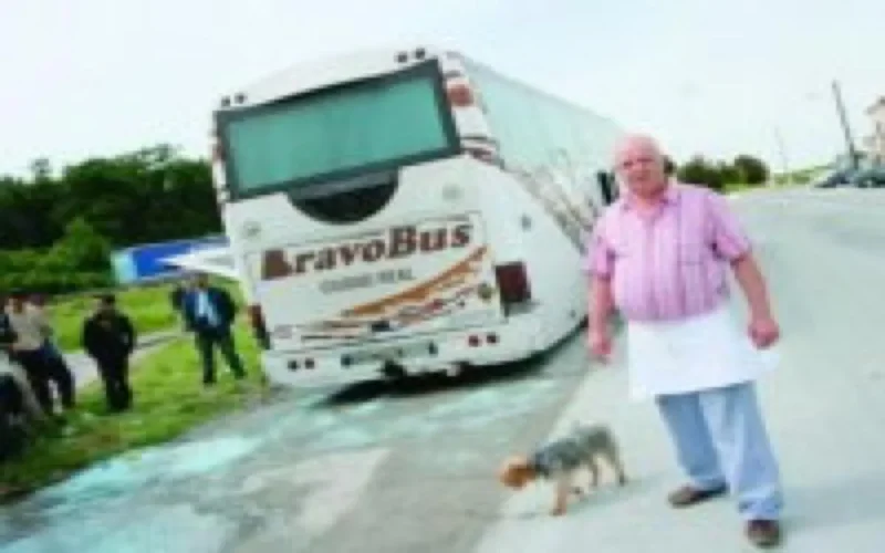 Un car transportant des MRE prend feu en France