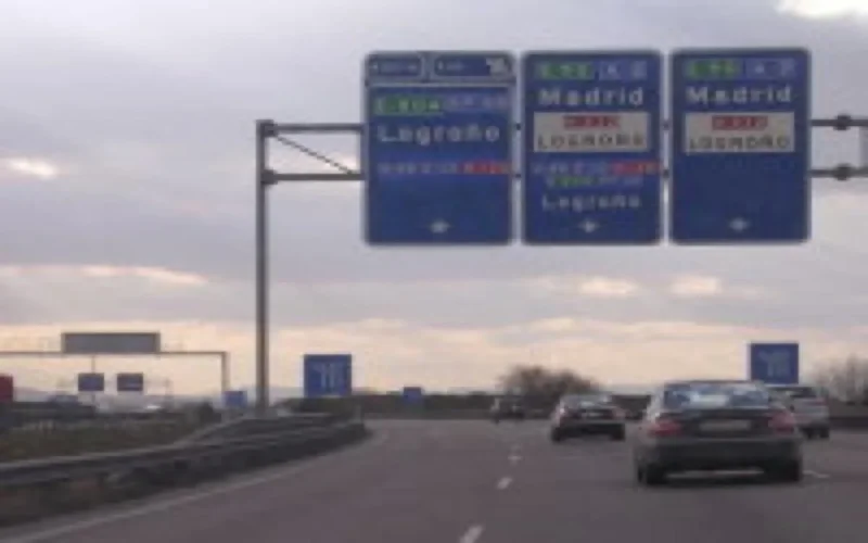 Des signalisations en arabe en France et en Espagne pour le transit des MRE