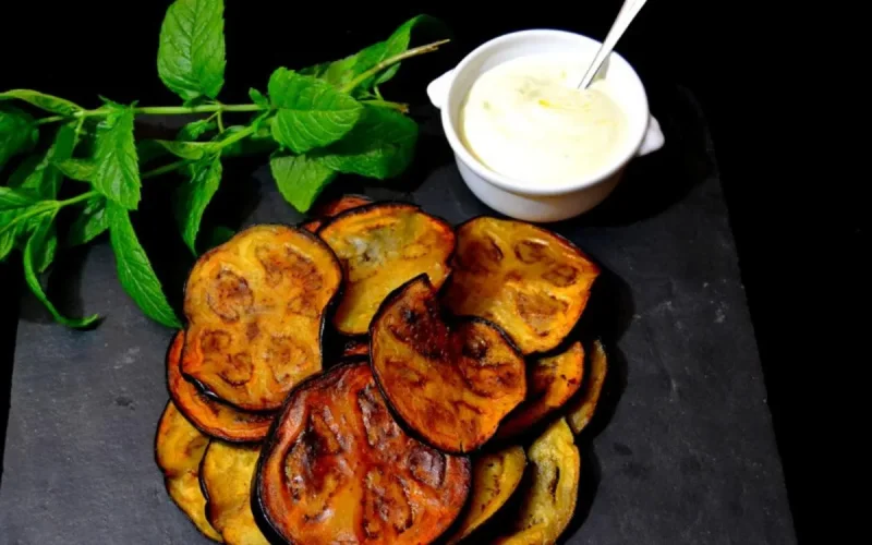 Aubergines frites à la sauce yaourt 