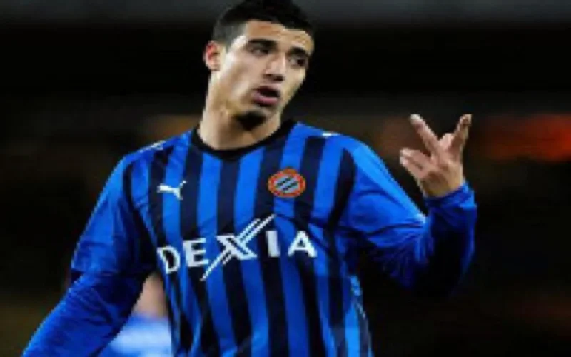 Nabil Dirar pris à partie par les supporters de Bruges