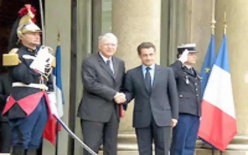 Nicolas Sarkozy a reçu Abbas El Fassi mercredi à l'Élysée