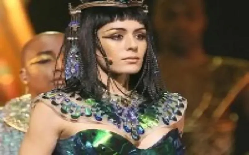 Sofia Essaidi "artiste féminine francophone de l'année"