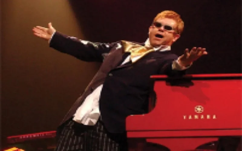 Le concert d'Elton John à Rabat maintenu