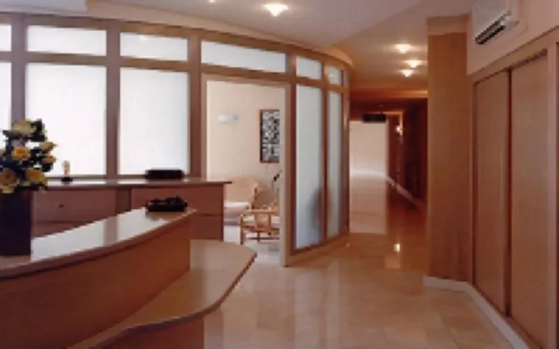 Mohamed Mezouar traité de sale arabe par un médecin