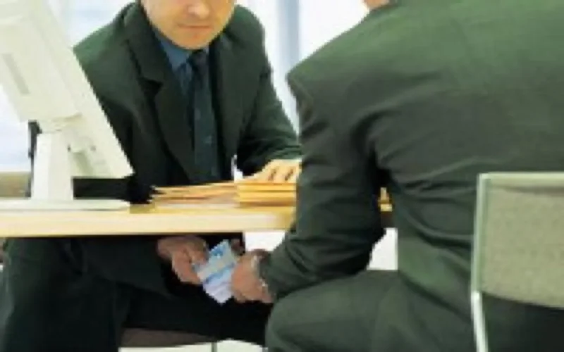 La corruption dénoncée en ligne