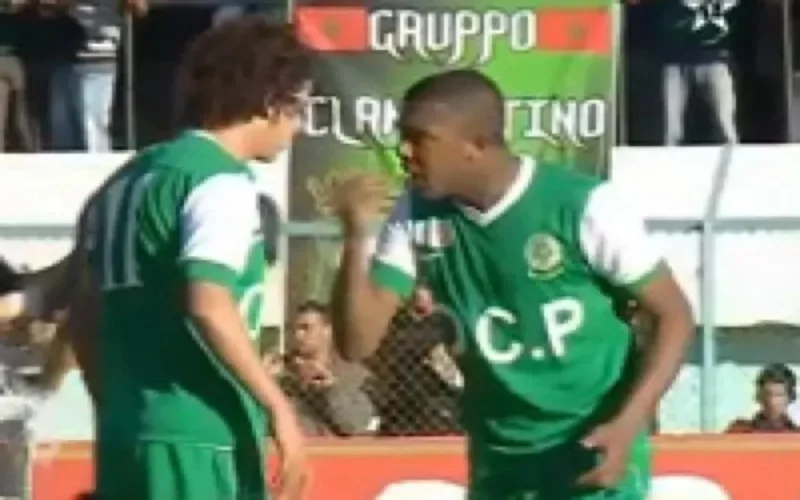 Ismail Kouchame gifle son coéquipier