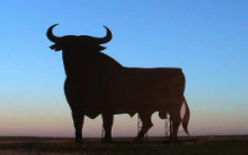 Melilla : un taureau Osborne pour provoquer le Maroc ?