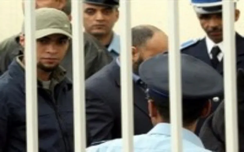 Terrorisme : 3 à 7 ans de prison pour le "groupe de Salé"