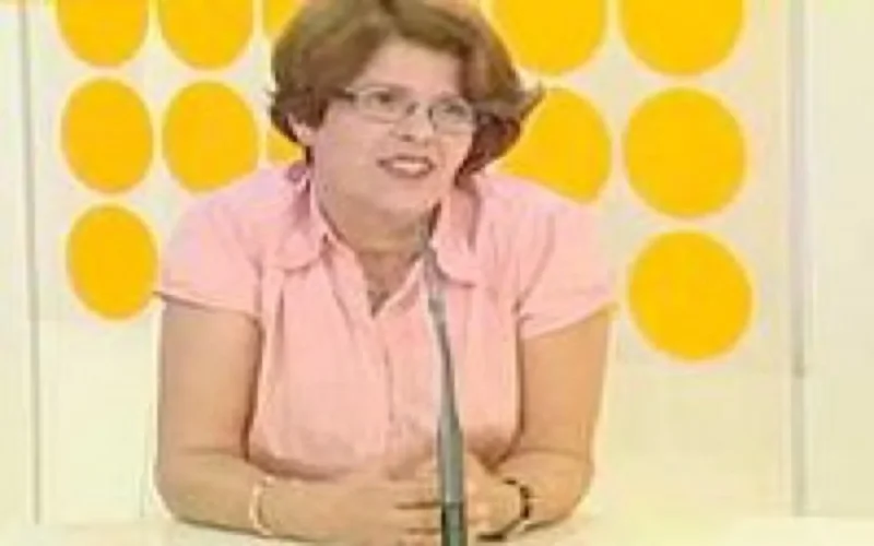 Khadija Aram a t-elle escroqué des sans papiers ? 