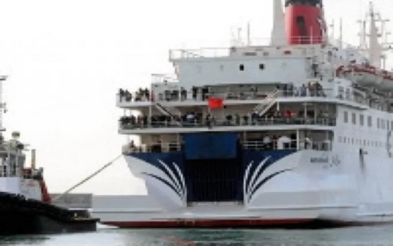 Le ferry "Le Marrakech" prend feu à Sète