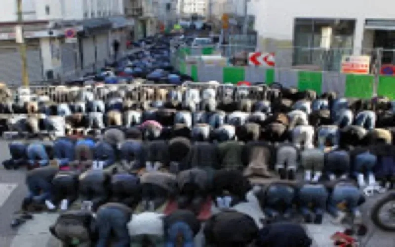 Paris : une ancienne caserne transformée en mosquée 