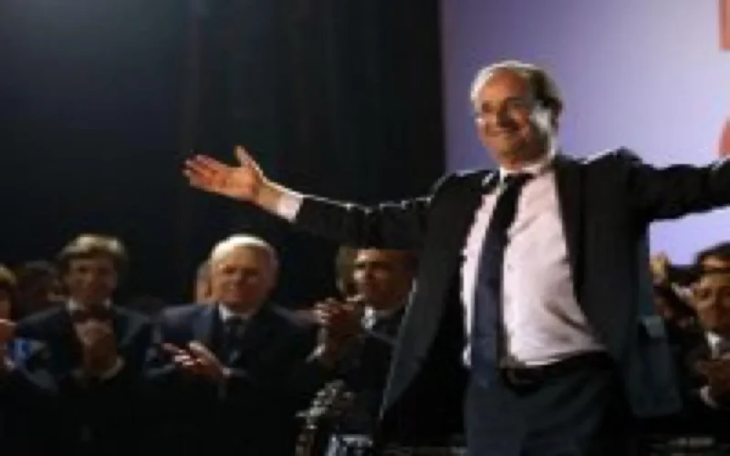 Le Roi Mohammed VI félicite François Hollande 