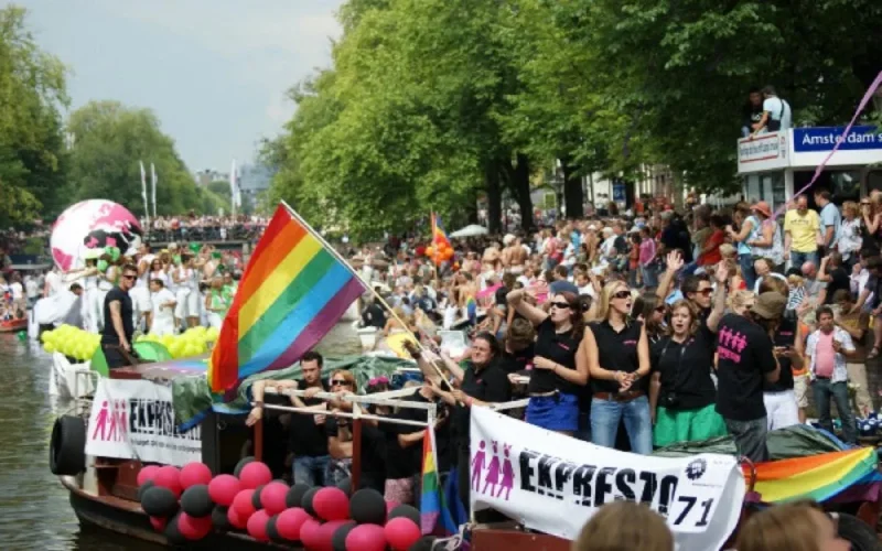 Un bateau marocain à la Gay Pride d'Amsterdam