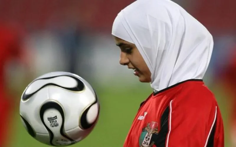 Malgré les critiques, la Fifa autorise le voile dans le football