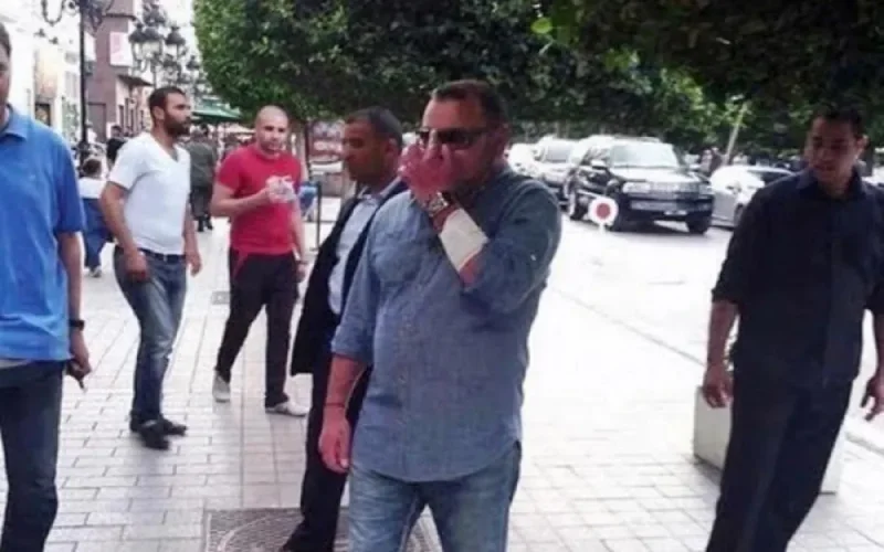 Le Roi Mohammed VI aperçu dans les rues de Tunis