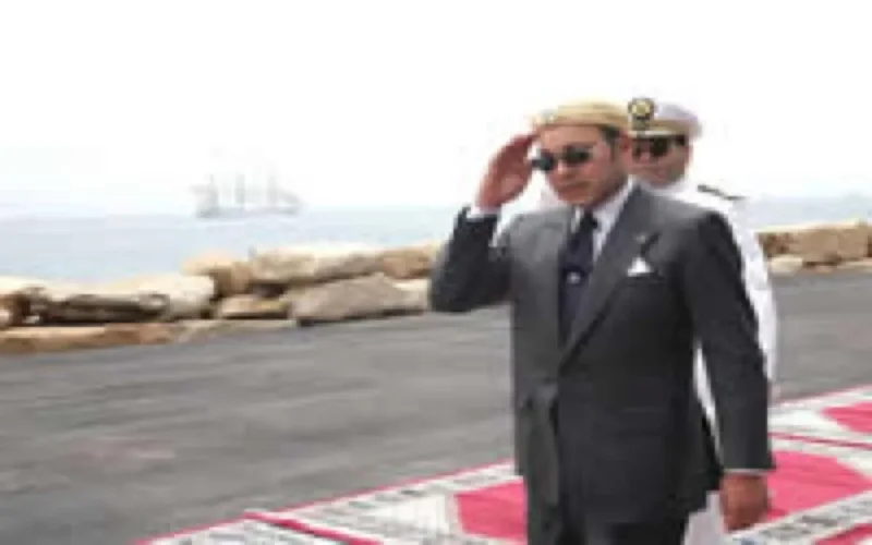 SM le Roi entame sa tournée africaine au Bénin