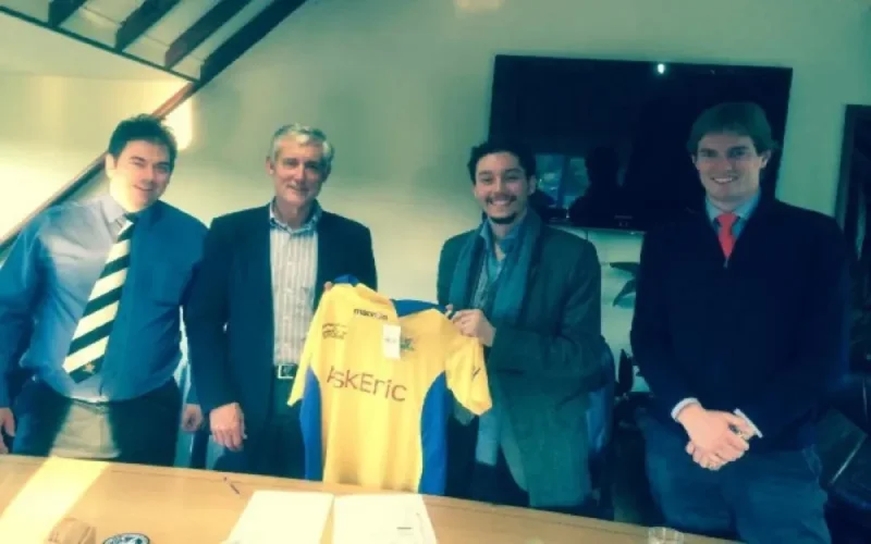 Otail Touzar, Marocain, plus jeune propriétaire de club de foot en Grande Bretagne