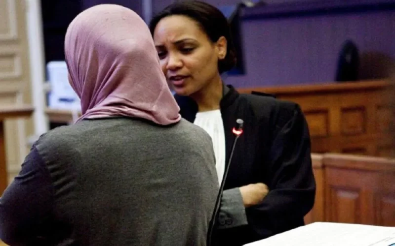 Cas d'une Marocaine : Les tribunaux français approuvent le licenciement des femmes voilées en France