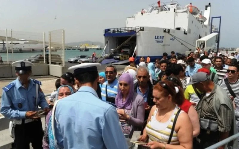 Maroc : pour empêcher la corruption, des employés privés de tenues avec poches