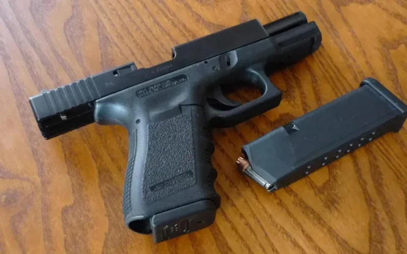 Un Belgo-marocain arrêté avec deux armes à l'aéroport d'Agadir