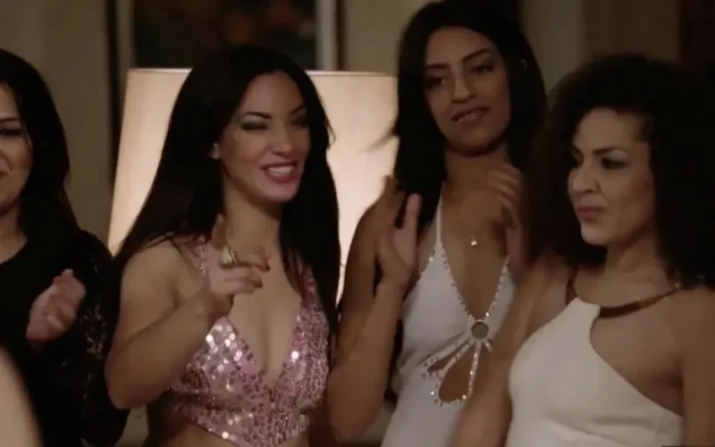 Loubna Abidar, prostituée dans un film, parle pèlerinage à la Mecque