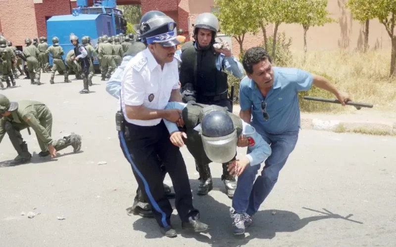 Marrakech : une vingtaine de policiers blessés après des heurts avec des étudiants