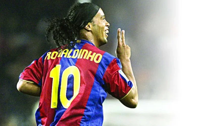 Le Raja Casablanca rêve du "très cher" Ronaldinho (vidéo)