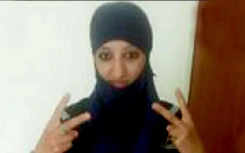 Attentats de Paris : la famille de Hasna Aït Boulahcen porte plainte contre X
