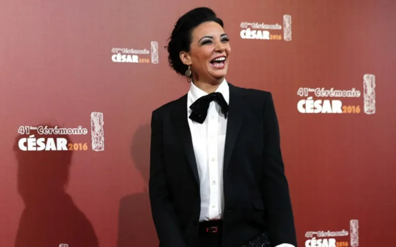 Loubna Abidar en smoking aux César (photos et vidéo)