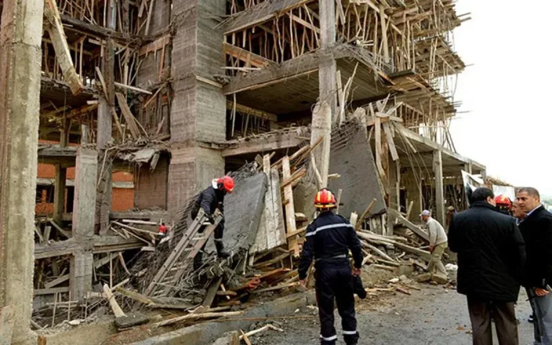 Un immeuble en construction s'effondre à Casablanca (photos)