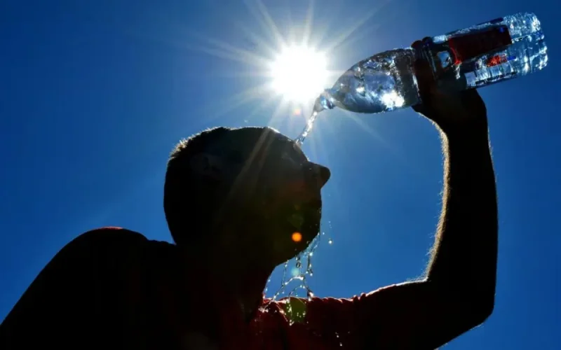 Maroc : deux jeunes condamnés à de la prison pour avoir bu de l'eau pendant le ramadan