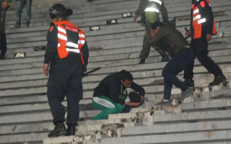 Maroc : le hooliganisme a encore frappé, 20 véhicules détruits et une vingtaine d'arrestations