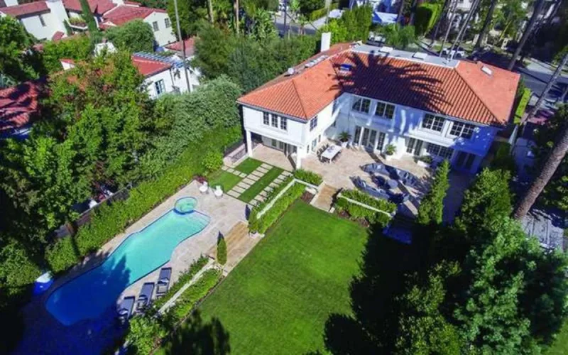 Le cousin du roi Mohammed VI a vendu sa villa à Beverly Hills à 12,5 millions de dollars (photos)