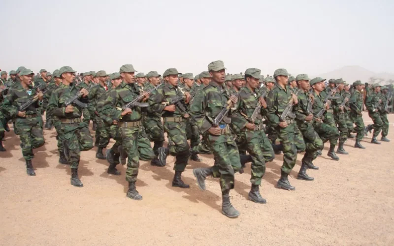 Quand des jeunes Marocains participent à un camp militaire du Polisario