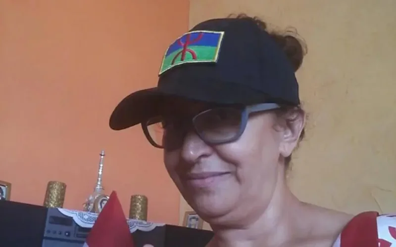 Une poétesse amazighe veut égorger les arabes un à un