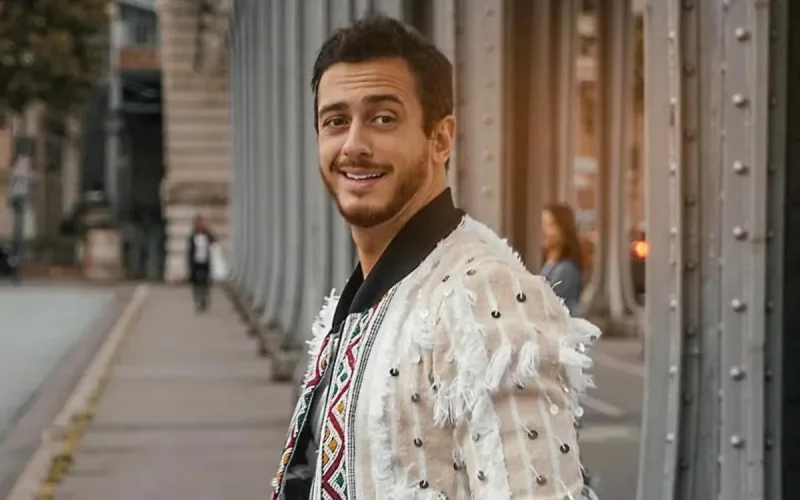 Saad Lamjarred en veste rétro d'inspiration berbère pour son clip (photo)