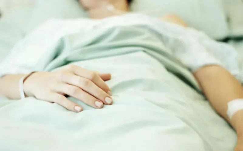 France : une femme dans le coma après une « roqya » et « hijama »