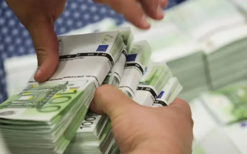 Italie : un Marocain arrêté avec 500.000 euros dans sa voiture