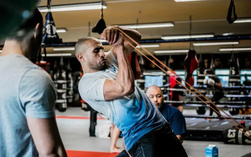 Première conférence de presse de Badr Hari depuis sa sortie de prison