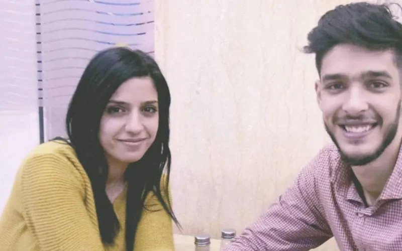 Silya Ziani, membre du Hirak, annonce son mariage (photo)